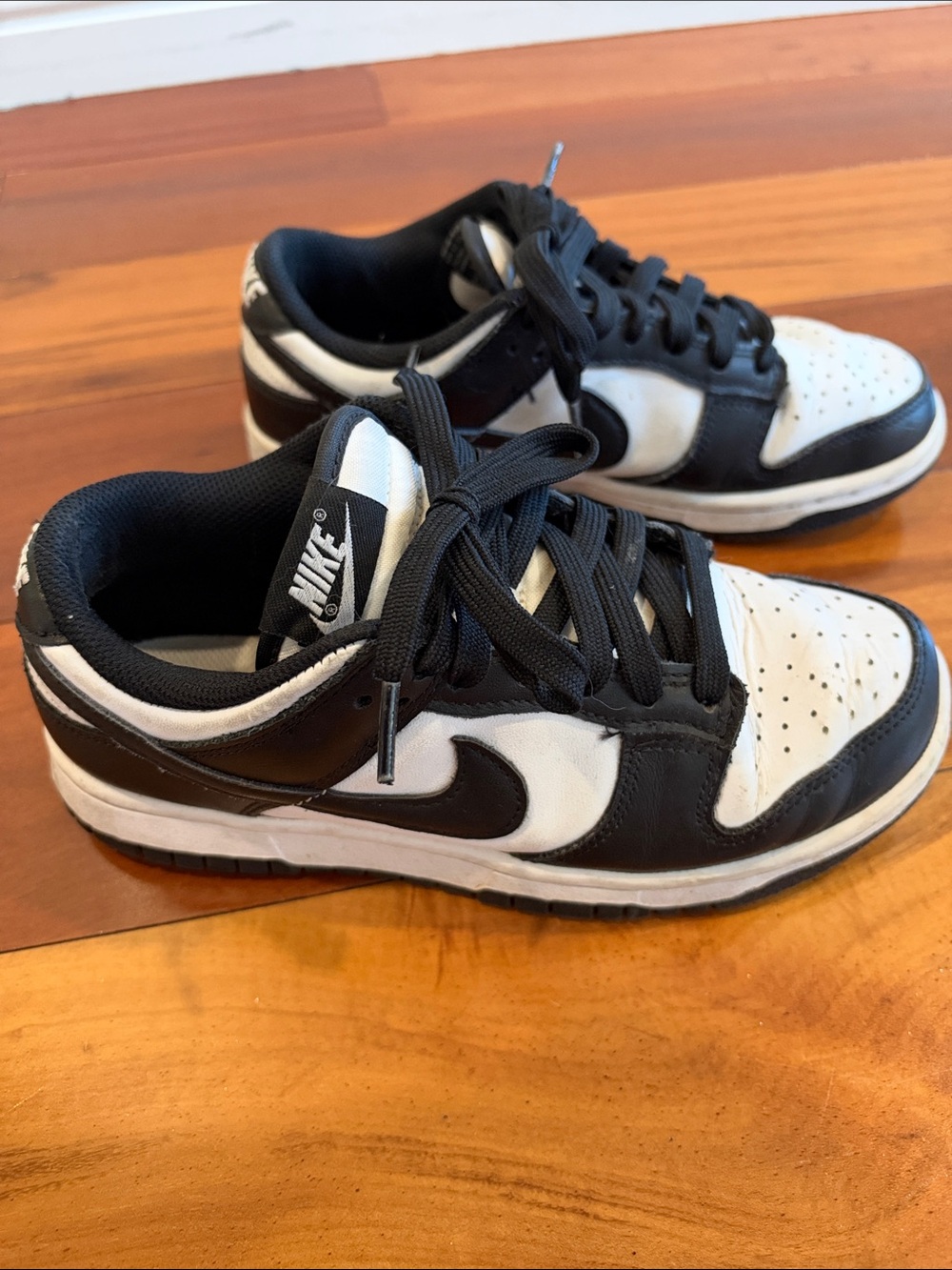 Nike women dunk low